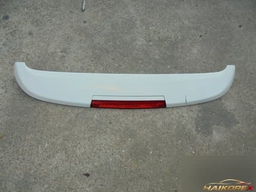 Накладка крышки багажника Santafe CM 872102B000 с фонарем