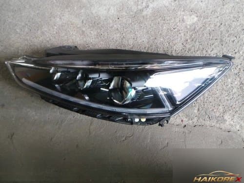 Фара передняя левая LED 14 контактов 92101F6200