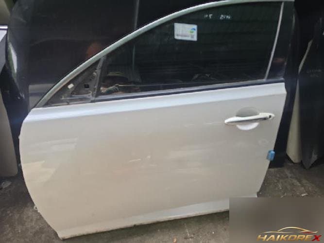 Kia K5 2010 — передняя дверь левая