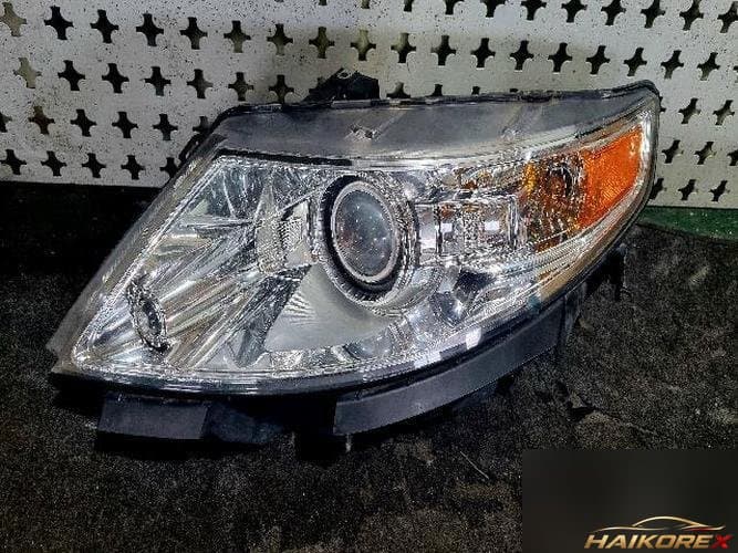 Ford MKS 2011 — фара левая (ксеноновая)