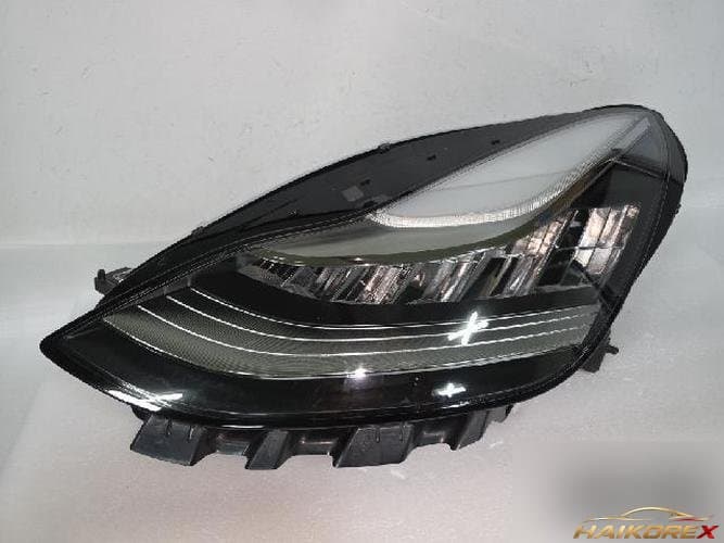Tesla Model 3 2020 — фара левая LED 1077371-00-K
