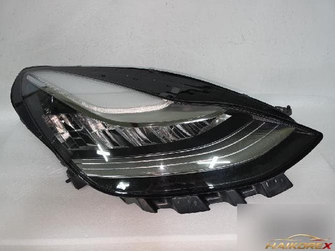 Tesla Model 3 2020 — фара правая LED 1077372-00-K