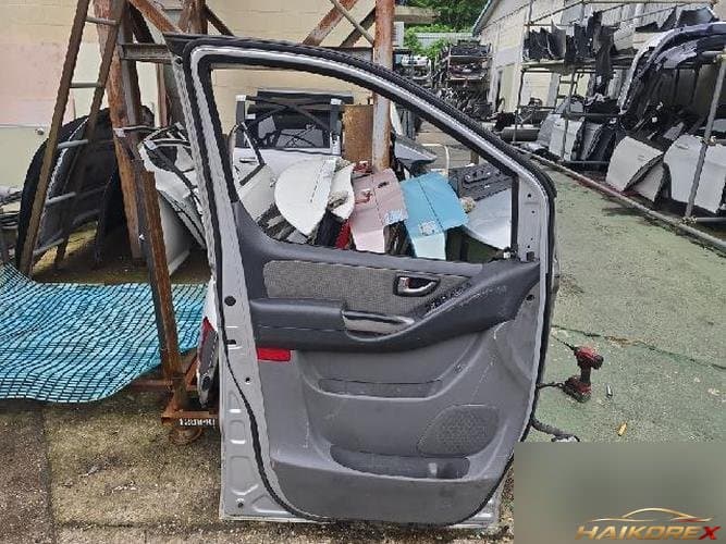 Hyundai Grand Starex 2012 — передняя дверь левая