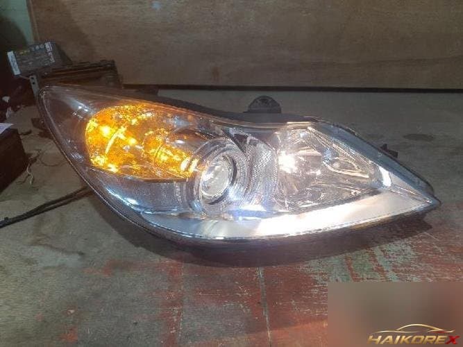 Hyundai Genesis 2009 — фара головного света правая HID 6 контактов