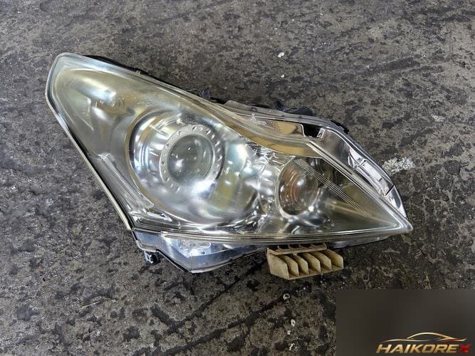 Infiniti G37s 2010 — фара правая (ксенон HID)