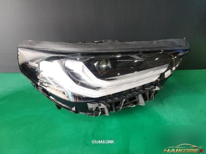 BMW X3 G45 2025 — фара правая