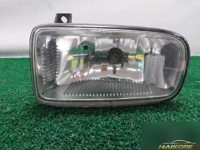 Ford Escape 2002 — противотуманная фара левая