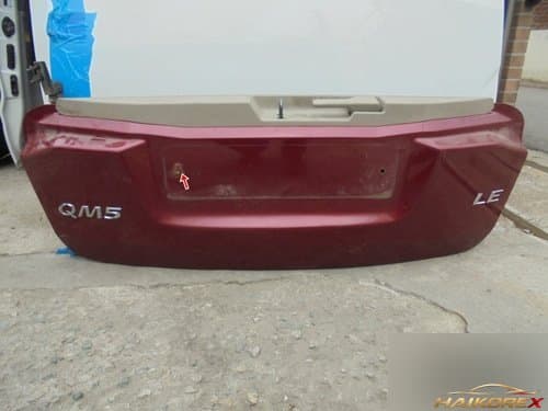 Накладка крышки багажника нижняя QM5 902100002R