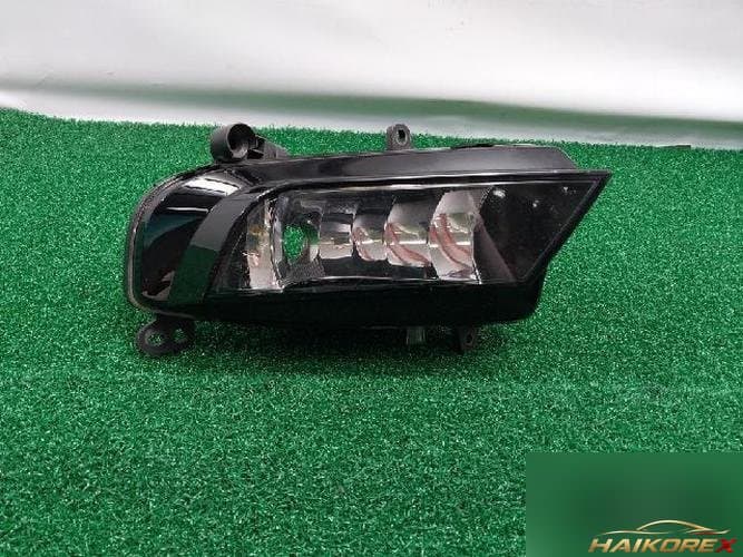 Audi A4 2014 — противотуманная фара правая 8K0 914 700 B