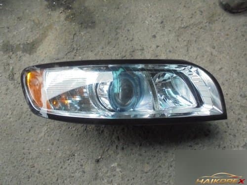 Фара передняя правая HID 31213370, 1307022811