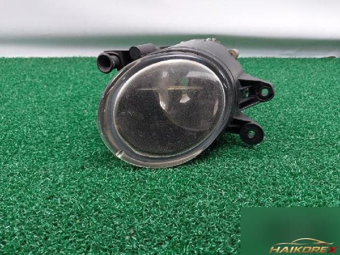 Audi A4 2004 — противотуманная фара правая (пассажирская) 8E0 941 700B