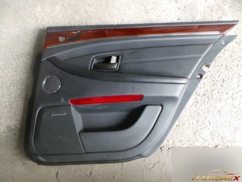 Обшивка двери боковой задней (пассажирской) 7320214093LAV
