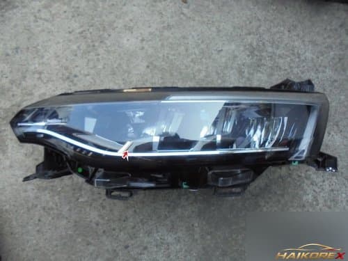 Фара передняя левая LED 260608041R