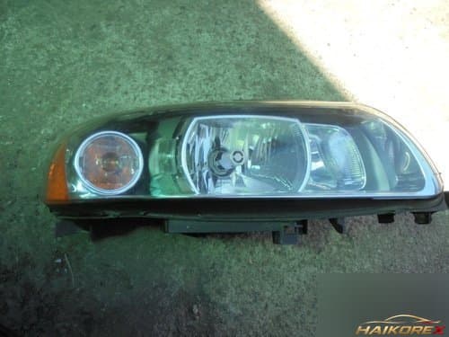 Фара передняя правая HID 30784249