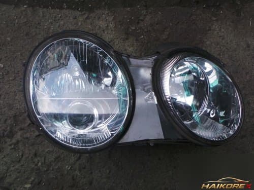 Фара передняя правая HID 921023F100