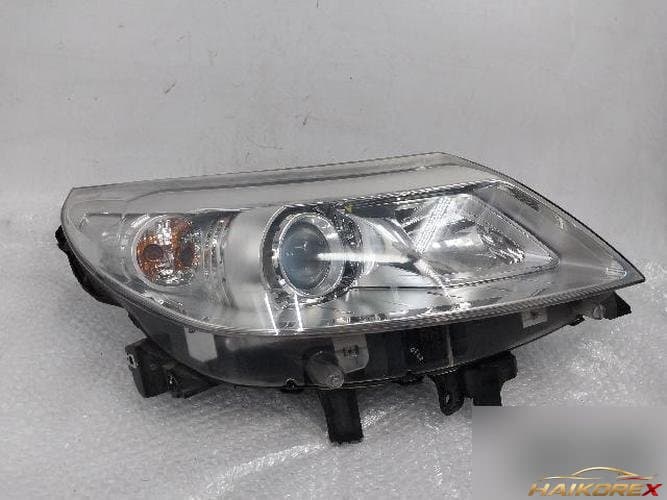 Renault SM5 2010 — фара правая 260100066R