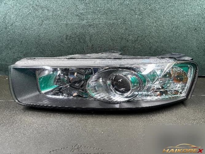 Chevrolet Captiva 2011 — фара левая
