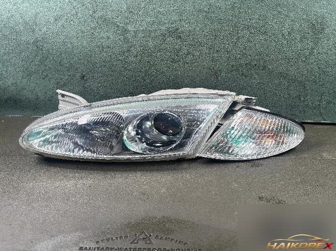 Hyundai Tiburon 1999 — фара левая