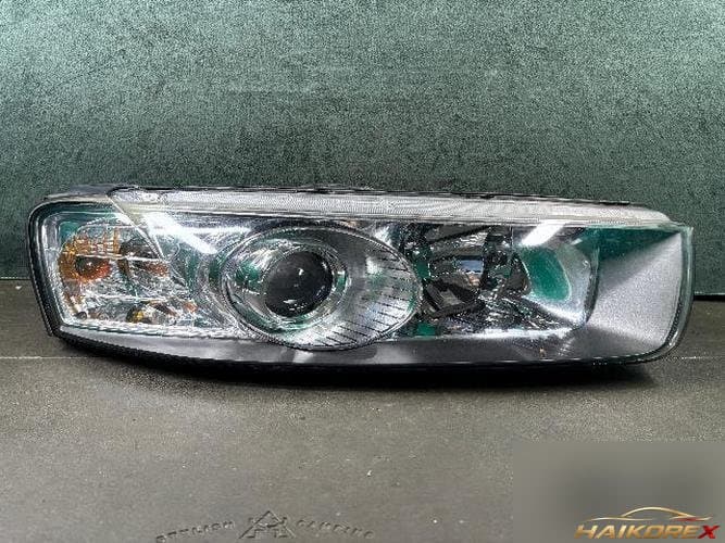 Chevrolet Captiva 2011 — фара головного света правая