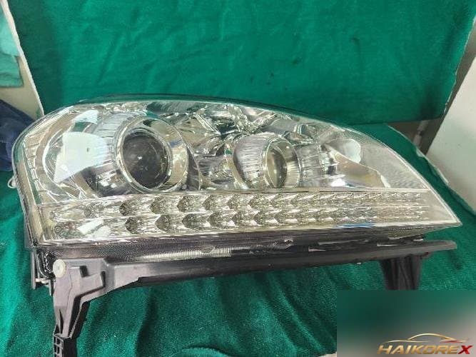 KG Mobility Chairman 2011 — фара передняя правая HID/LED