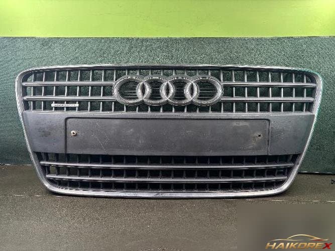 Audi Q7 2007 — решётка радиатора