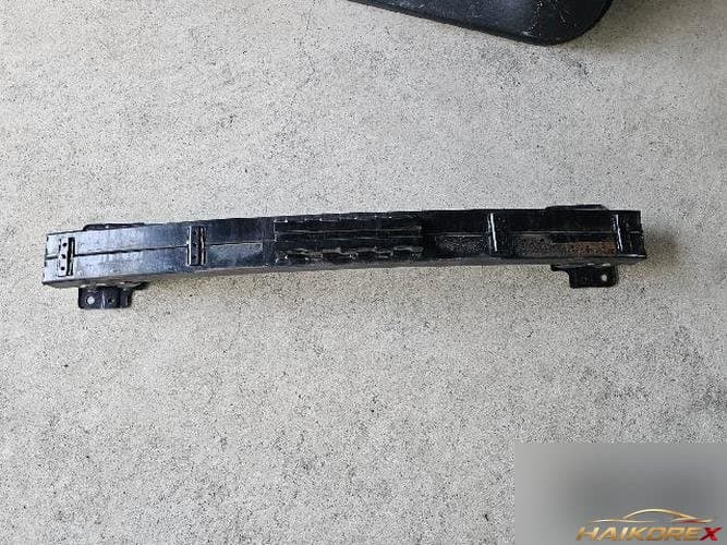Hyundai Sonata 2007 — направляющая бампера передняя