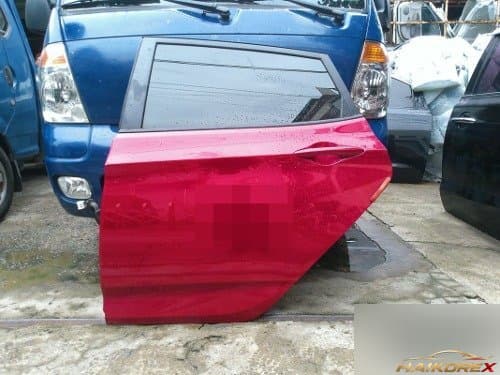 Дверь задняя левая