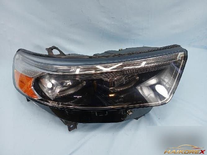 Ford Explorer 2021 — фара правая