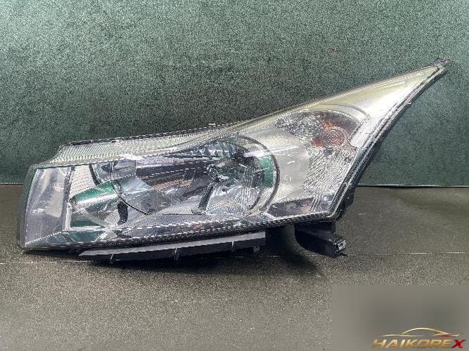 Chevrolet Cruze 2015 — фара левая