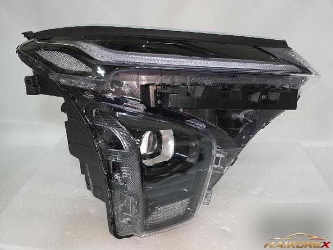 Chevrolet Trax 2023 — фара правая (headlamp)