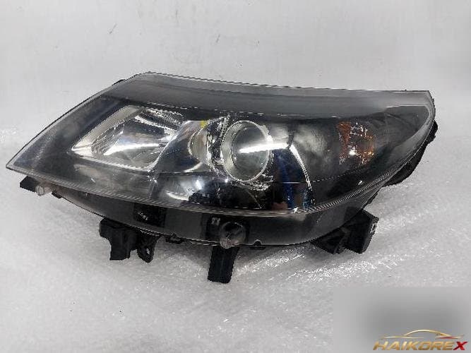 Renault SM5 2012 — фара левая (галоген)