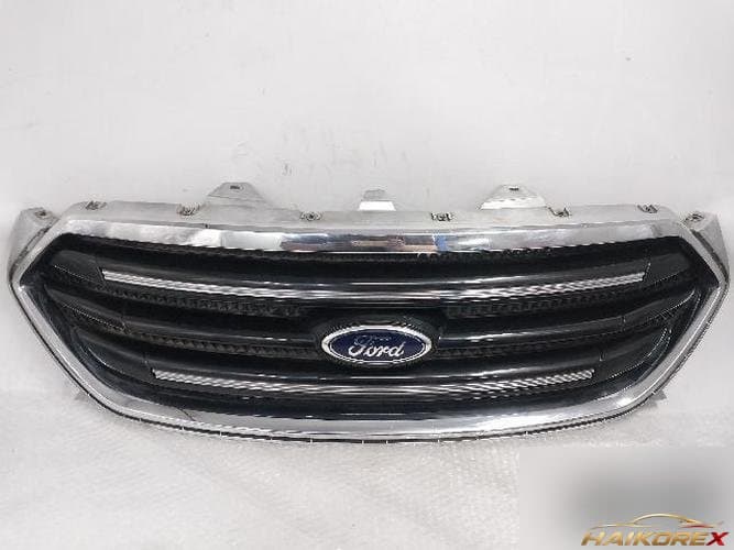Ford Taurus 2014 — решётка радиатора DG13 8200 BC59AY