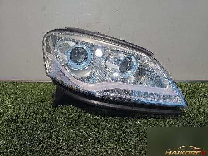 KG Mobility Chairman 2009 — фара головного света правая HID 8-контактная
