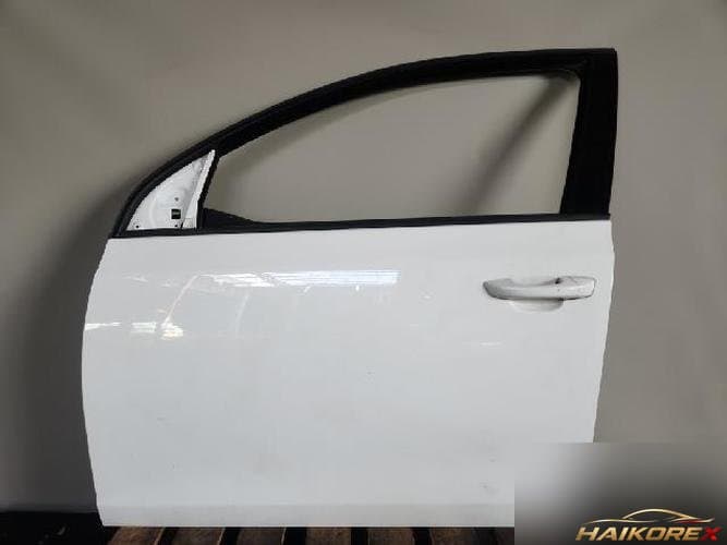 Volkswagen Golf 2013 — дверь передняя левая