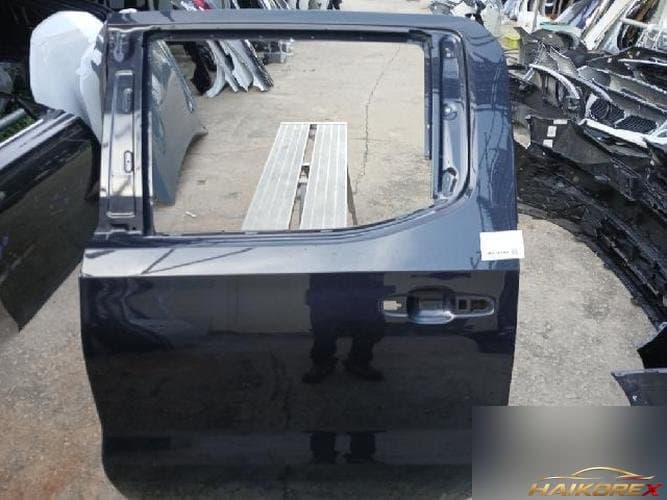 GMC Sierra 2023 — задняя дверь левая