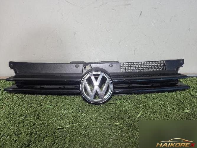 Volkswagen Golf 2003 — решётка радиатора