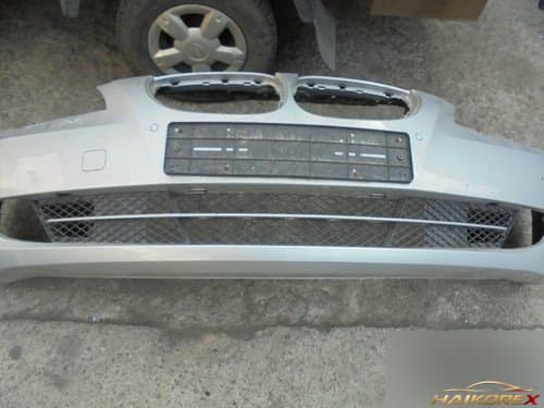Накладка переднего бампера BMW 5 (E60, E61) 51117178068 с нижней решёткой и 4 датчиками