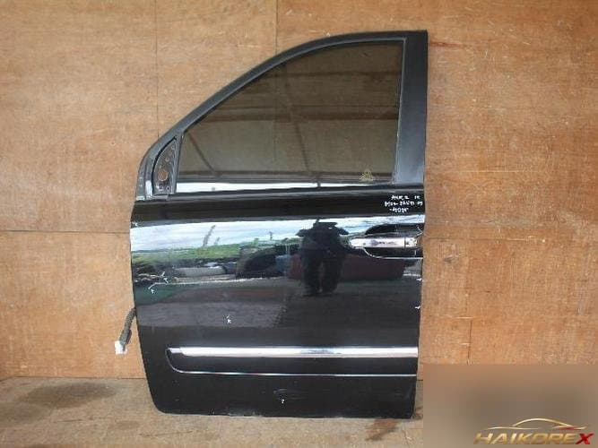Kia Carnival 2012 — передняя дверь левая