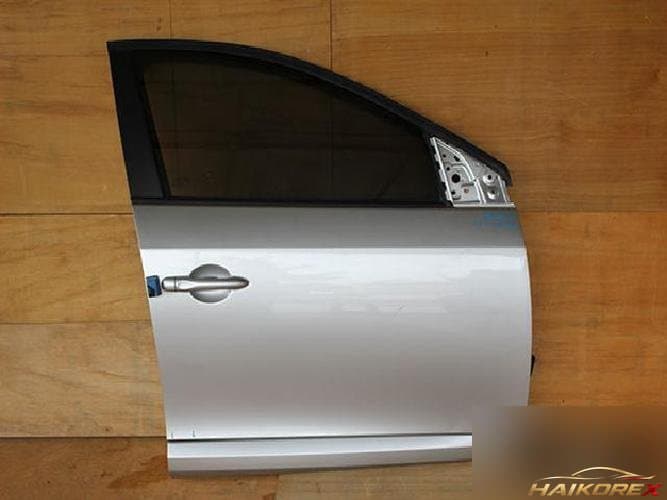 Renault SM3 2012 — дверь передняя правая