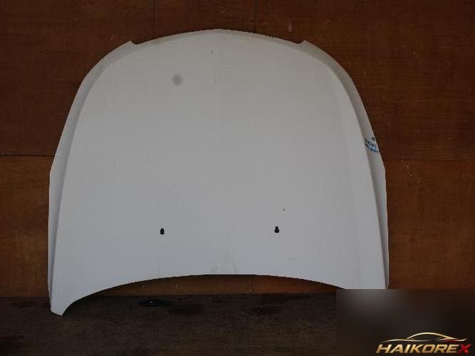 Chevrolet Cruze 2011 — капот
