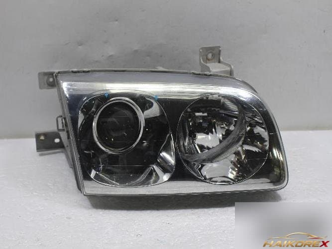 Hyundai Trajet 2004 — фара правая 92102 3A500