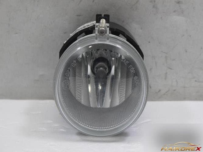 Chrysler 300 2006 — противотуманная фара левая 04805857AB