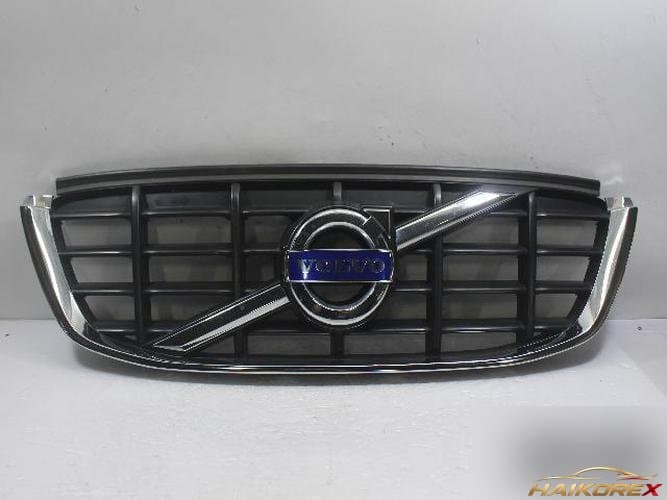 Volvo XC60 2011 — радиаторная решетка