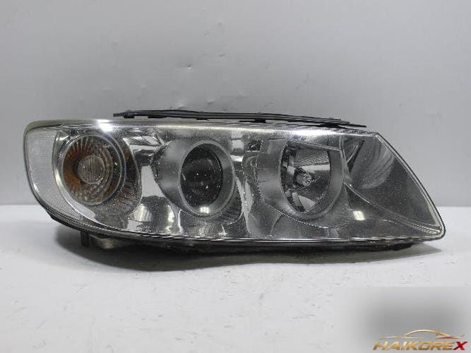 Hyundai Grandeur 2009 — фара головного света правая (HID)