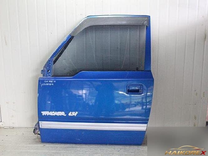Chevrolet Tracker 1994 — дверь передняя левая
