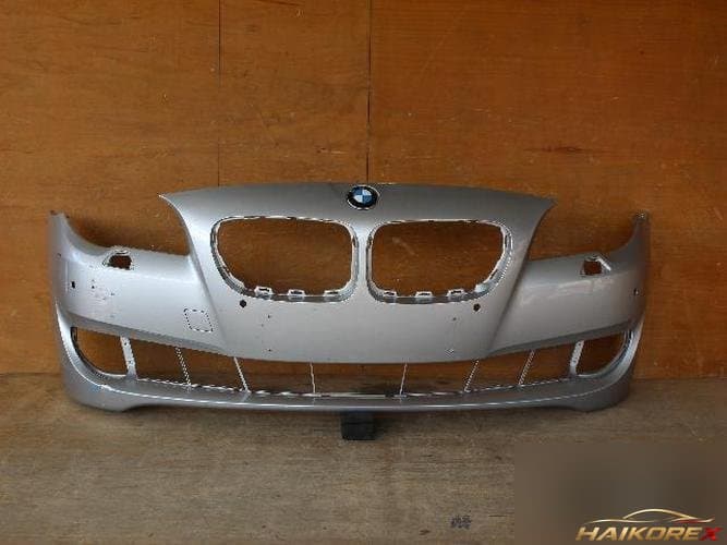 BMW 5 Series 2016 — передний бампер