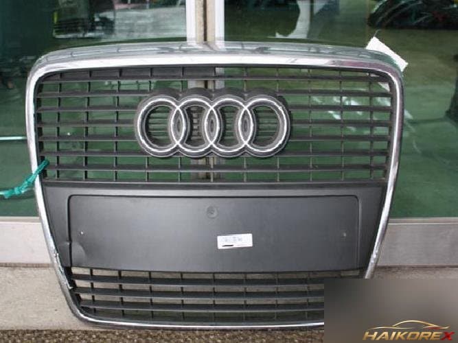 Audi A6 2005 — радиаторная решетка 4F0853651S
