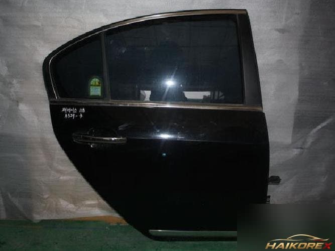 Hyundai Genesis 2009 — дверь задняя правая