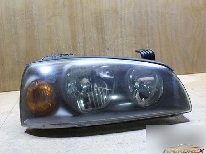 Hyundai Avante 2004 — фара правая