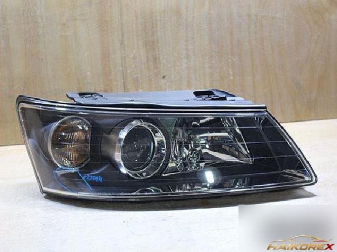 Hyundai Sonata 2005 — фара правая 92102-3KXXX